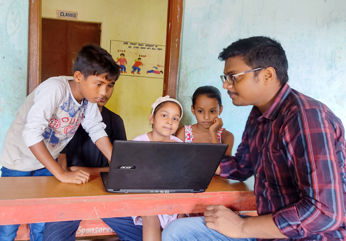 Students being trained on computer applications.