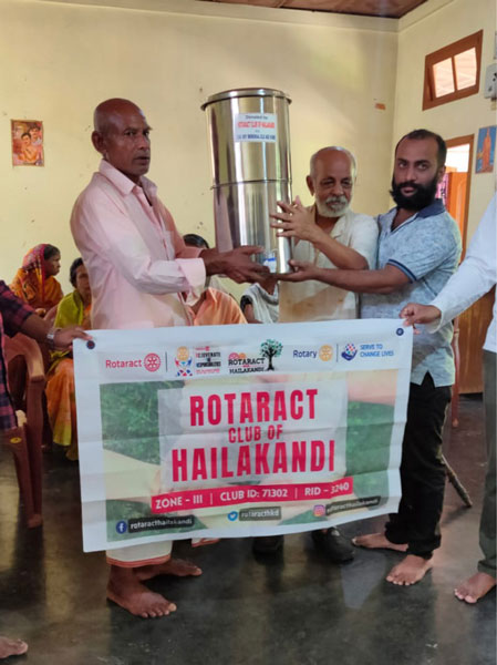 Club president Kaushik Chakraborty donates a water filter to S K Roy old age home.
