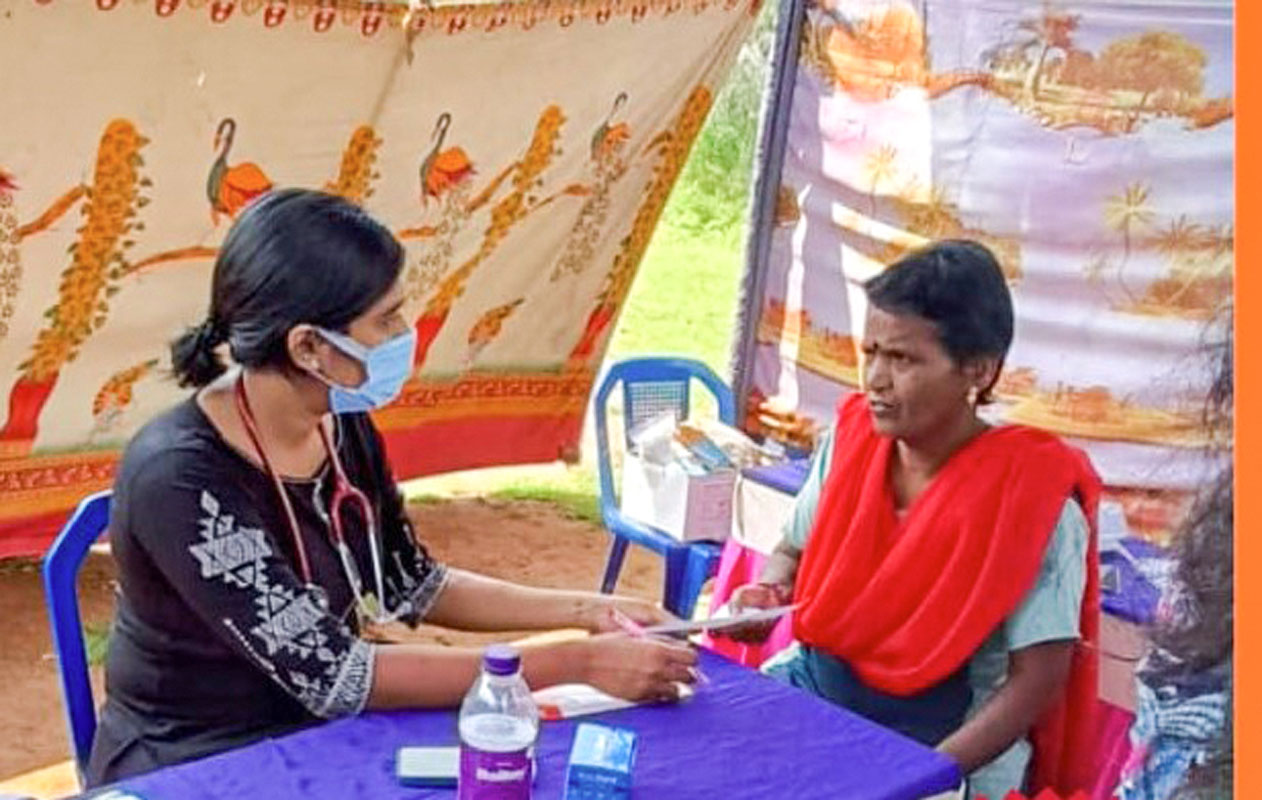 Dr Sneha attends to a patient in Project Nalam.